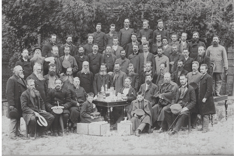 Кадры решали всё: как братья создали заводскую команду